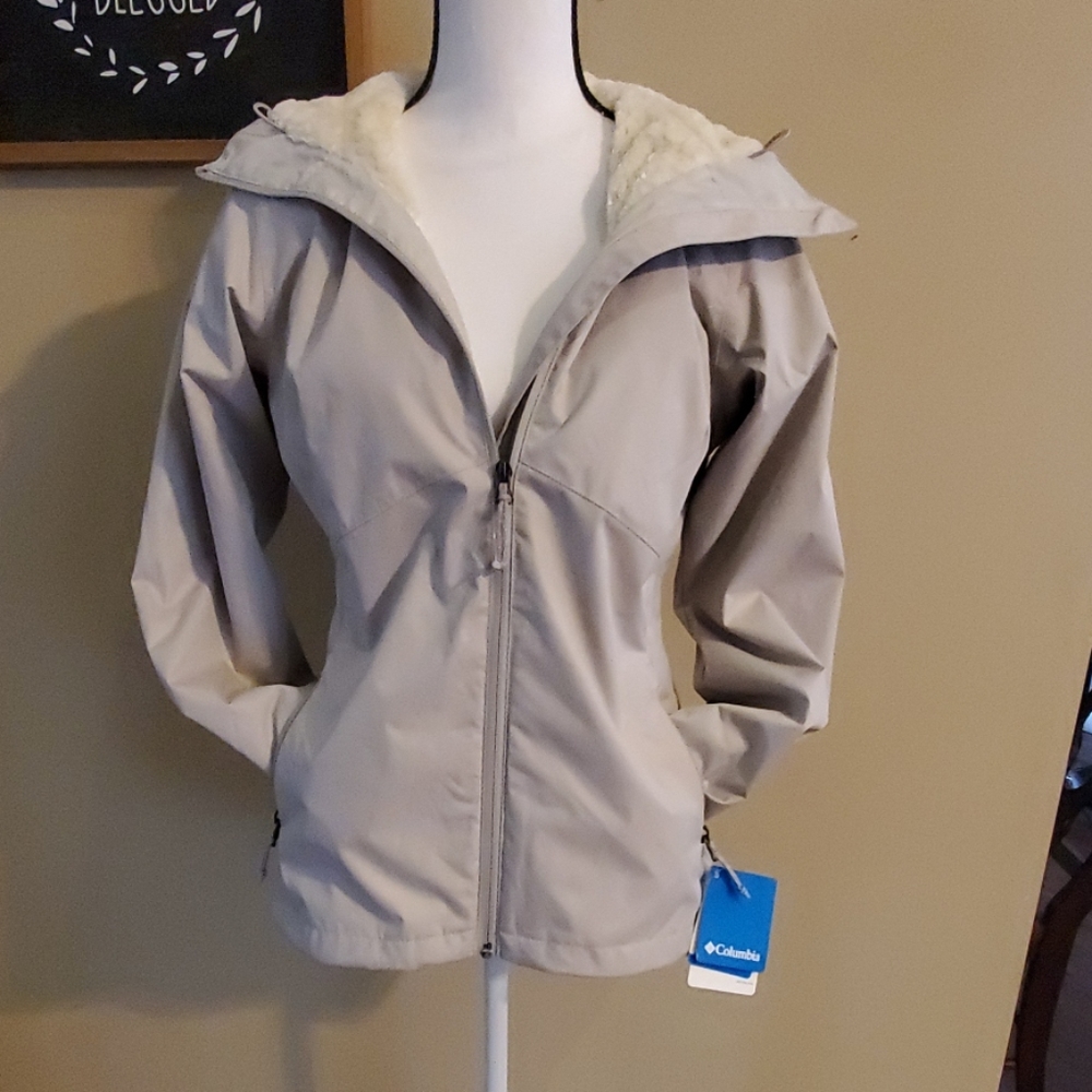 Bnwt womens Columbia  rainie falls jacket size xs